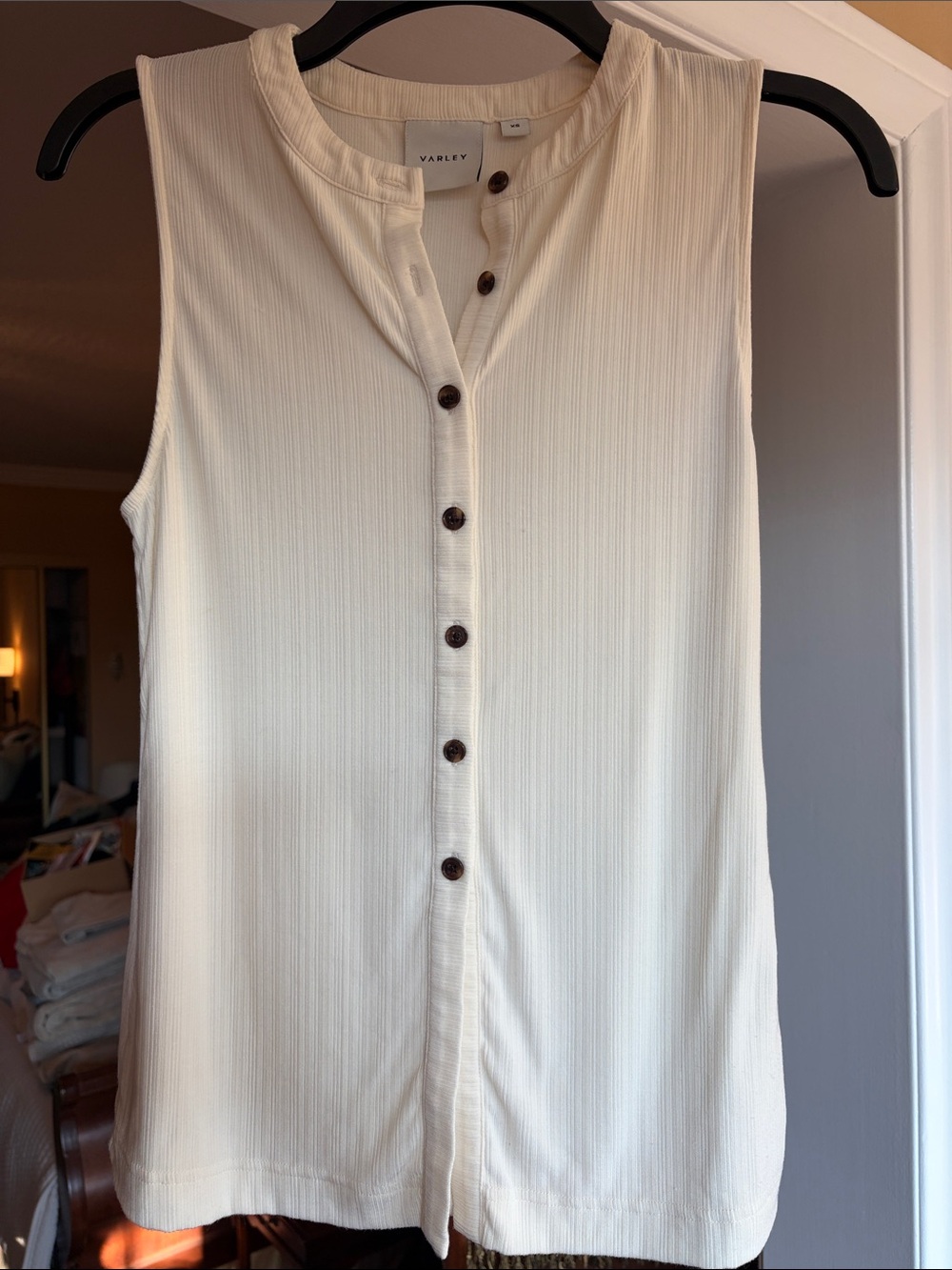 Varley Cream Ribbed Sleeveless Button-Front Tank
